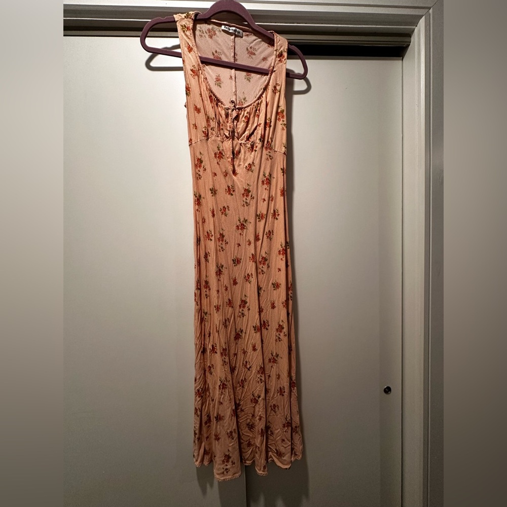 Reformation Lauryl Floral Midi Dress in Size 8 ๐ - Picture 7 of 11